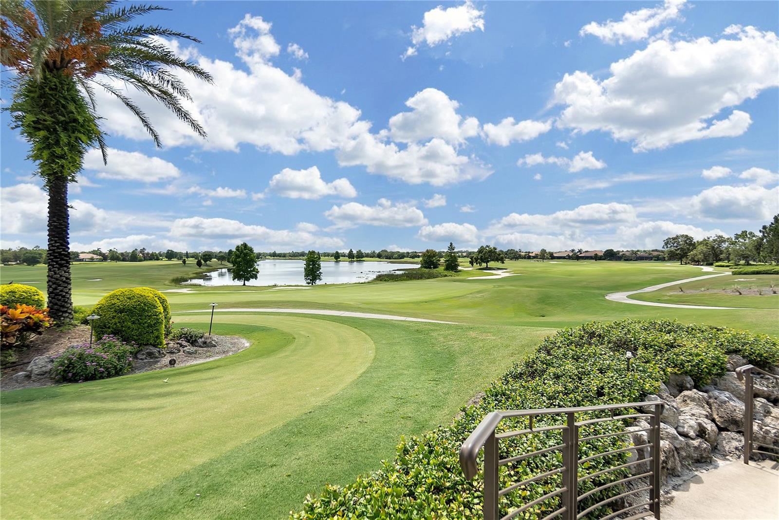 COUNTRY CLUB EAST AT LAKEWD RNCH VV1 - Residential