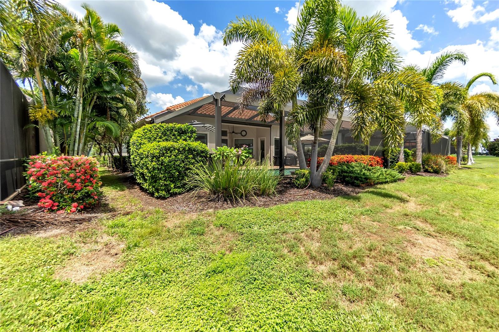 COUNTRY CLUB EAST AT LAKEWD RNCH VV1 - Residential
