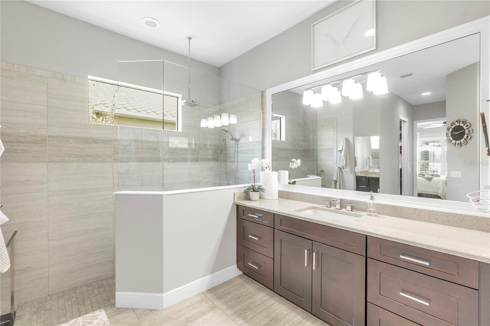 COUNTRY CLUB EAST AT LAKEWD RNCH VV1 - Residential