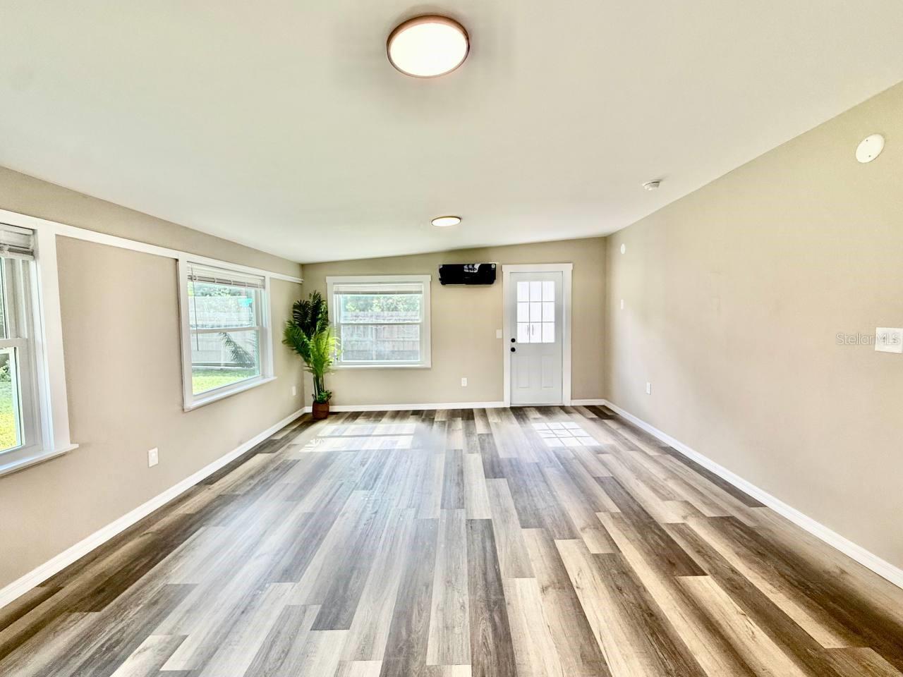 GOLF VIEW HEIGHTS - Residential Lease