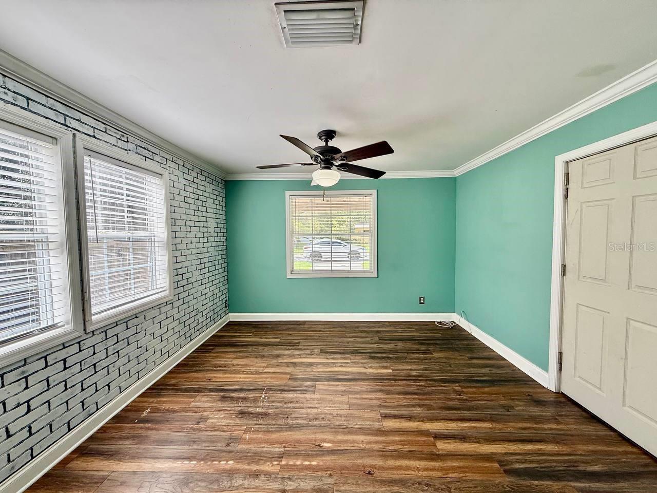 GOLF VIEW HEIGHTS - Residential Lease