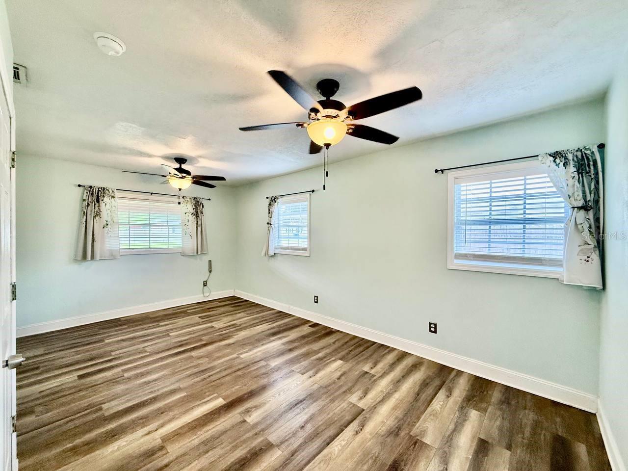 GOLF VIEW HEIGHTS - Residential Lease