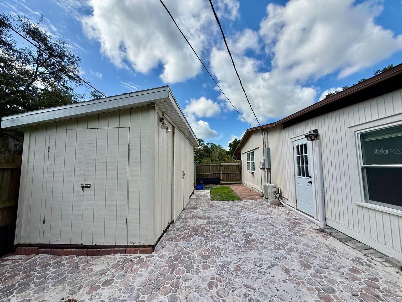 GOLF VIEW HEIGHTS - Residential Lease