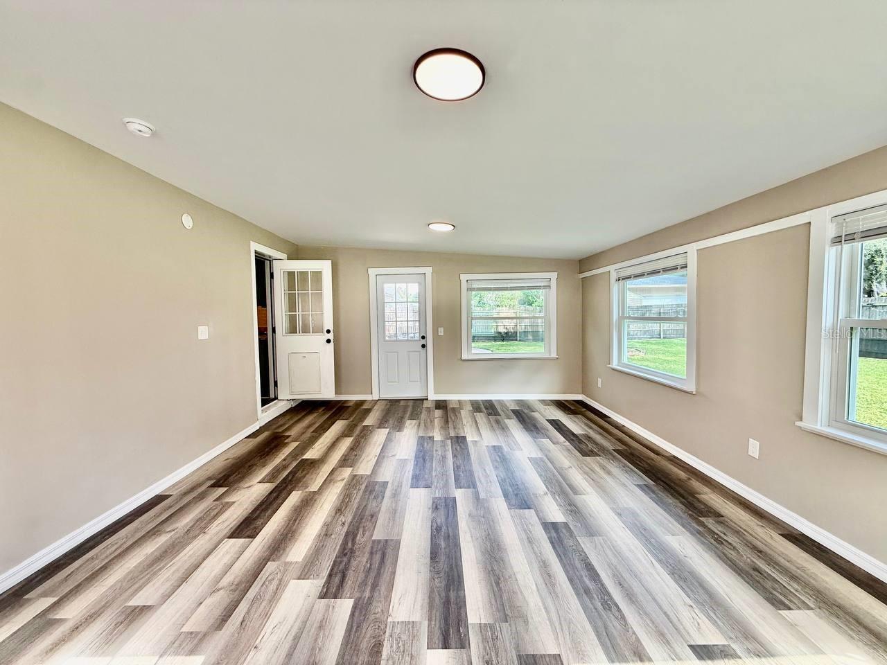 GOLF VIEW HEIGHTS - Residential Lease