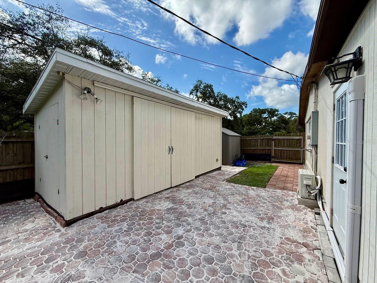 GOLF VIEW HEIGHTS - Residential Lease