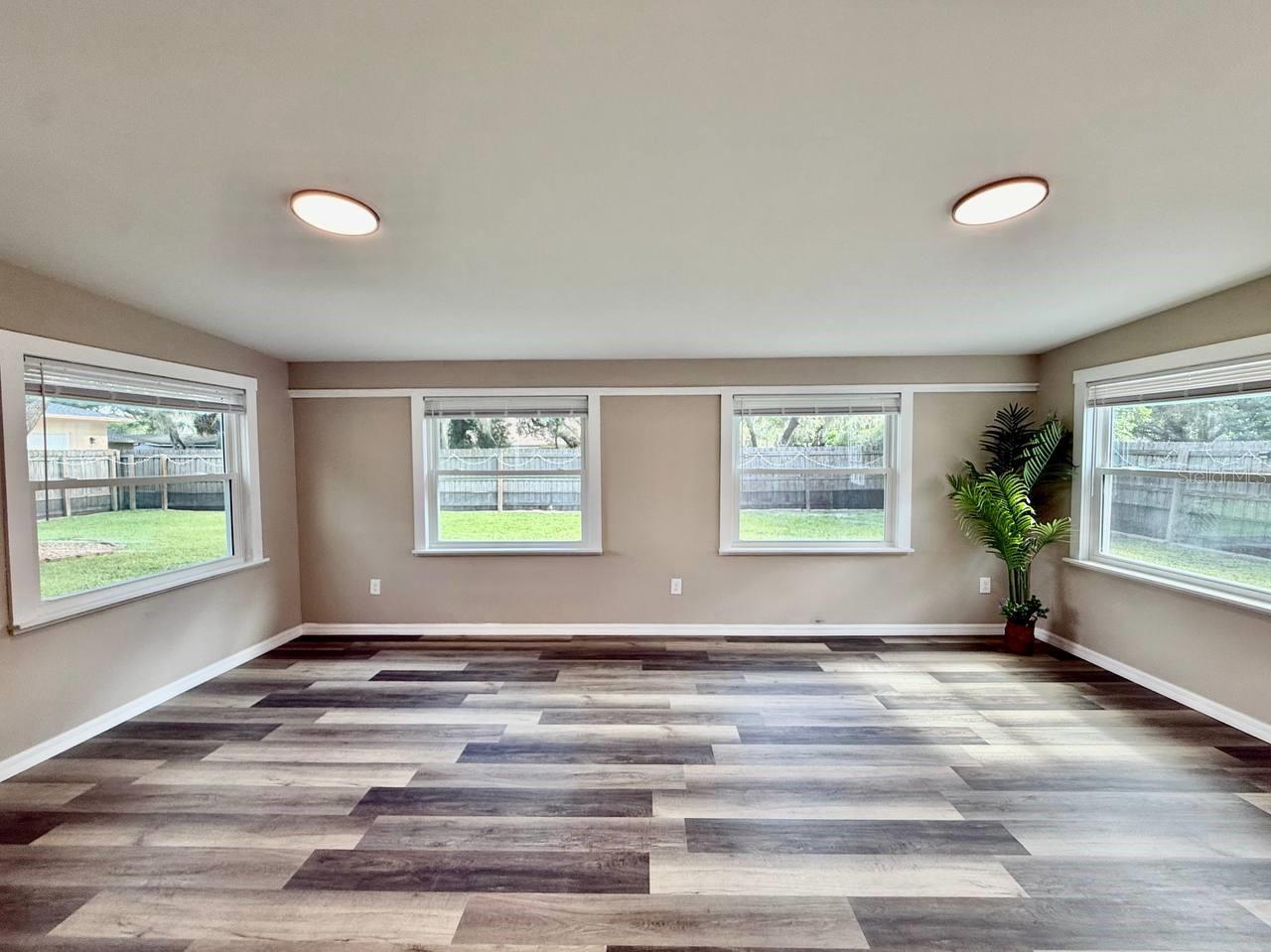 GOLF VIEW HEIGHTS - Residential Lease