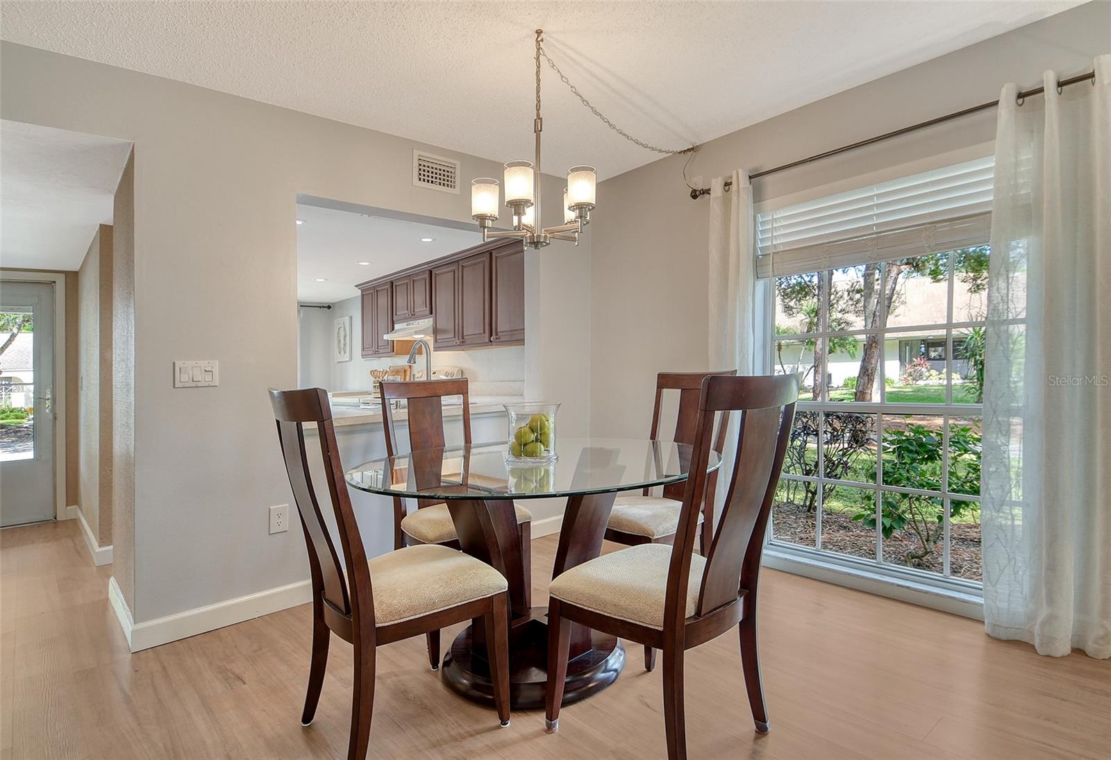WEDGEWOOD LAKE - Residential