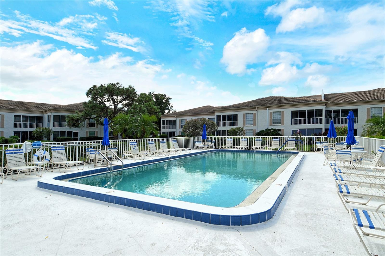 WEDGEWOOD LAKE - Residential