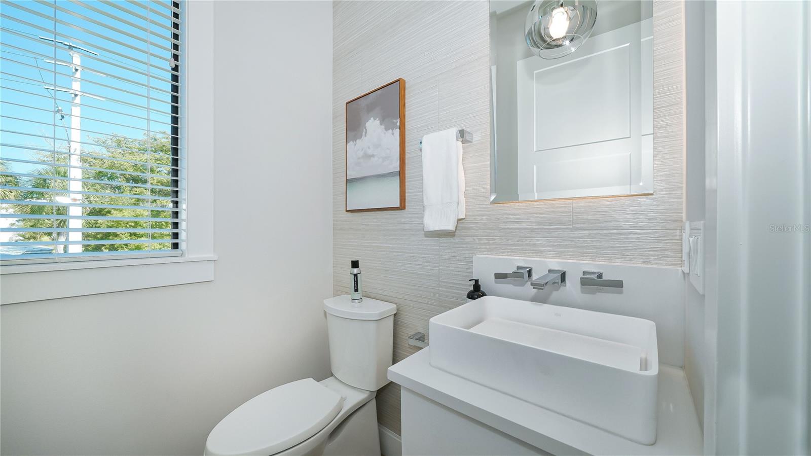 HOLMES BEACH 17TH UNIT - Residential