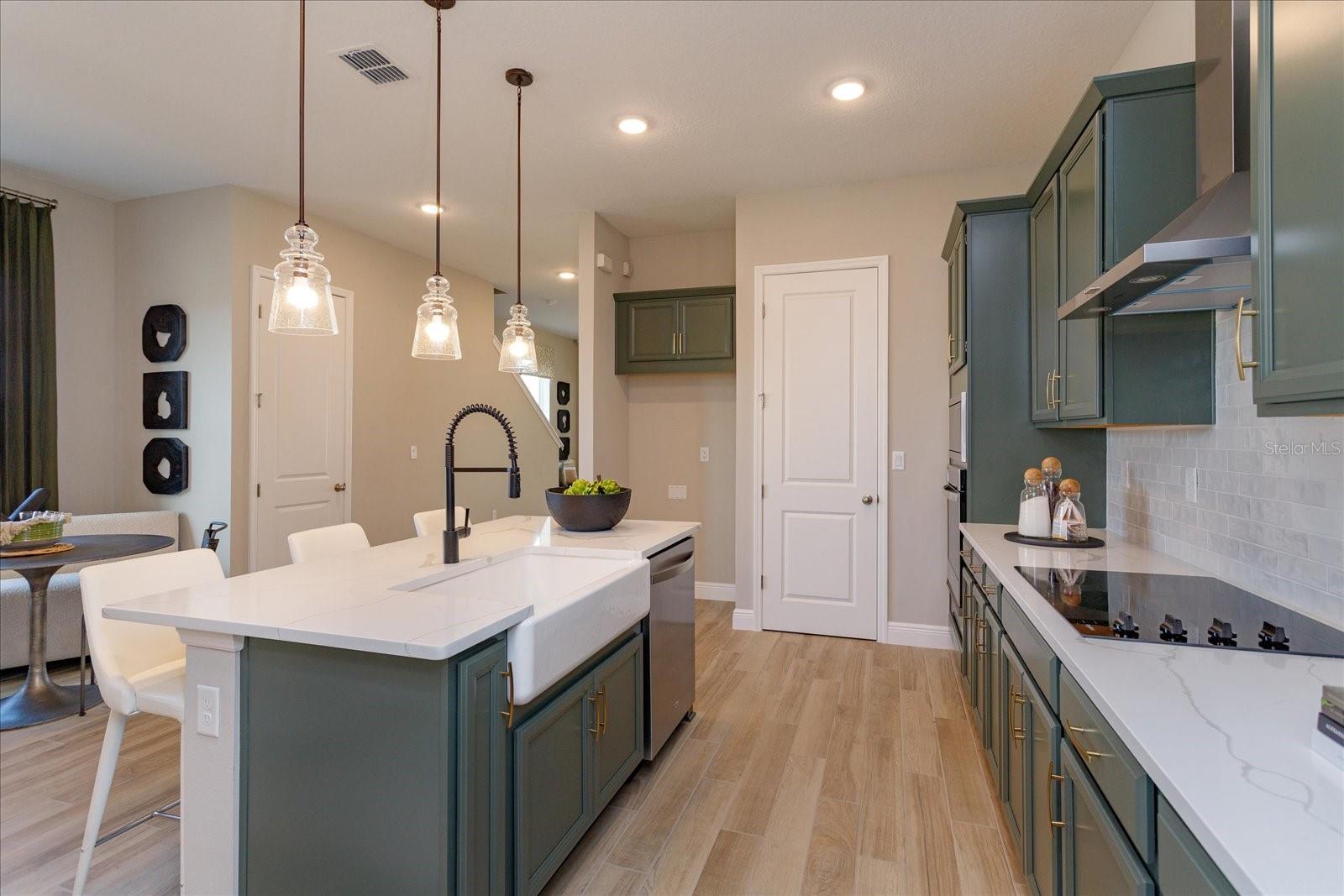 WESLYN PARK - Residential