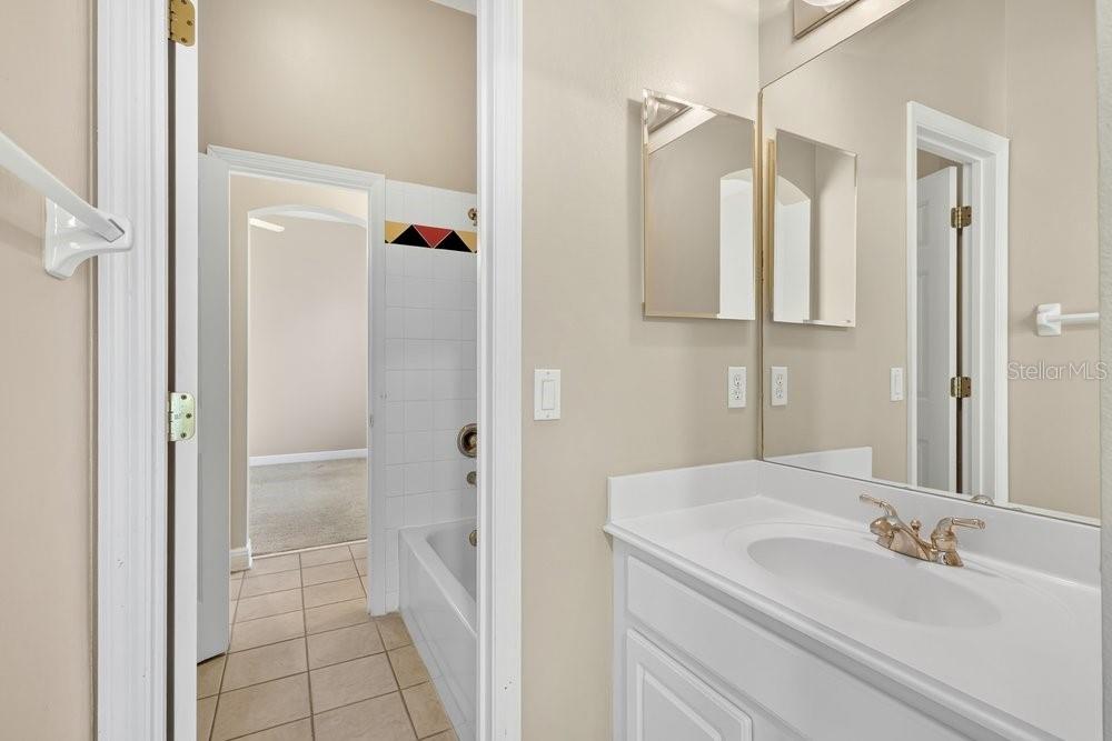 VISTA LAKES VILLAGE N-15 CARLISLE - Residential