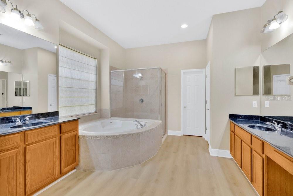 VISTA LAKES VILLAGE N-15 CARLISLE - Residential