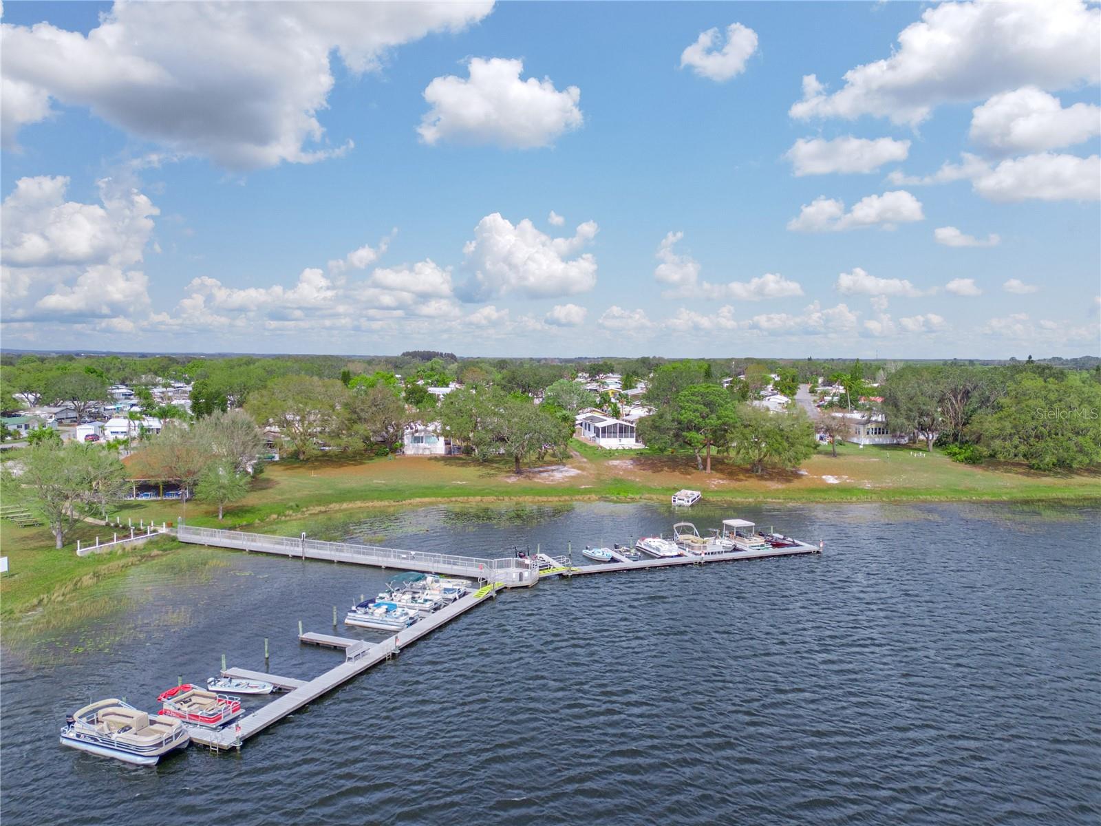 SADDLEBAG LAKE - Residential