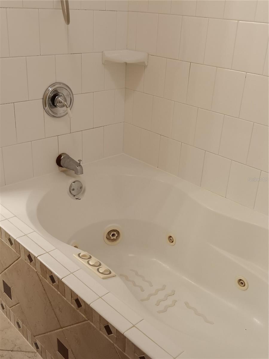 ISLAND VIEW CONDO - Residential