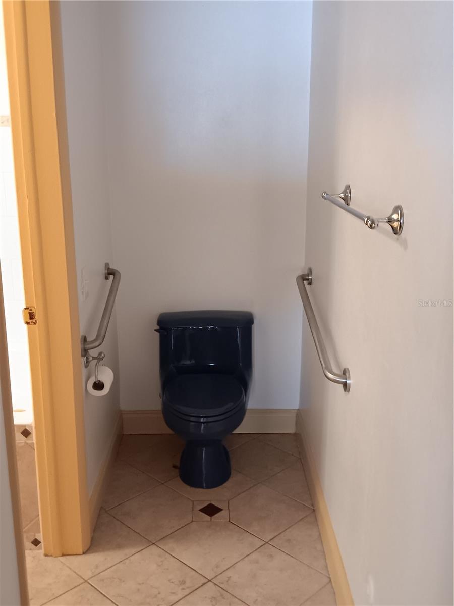 ISLAND VIEW CONDO - Residential