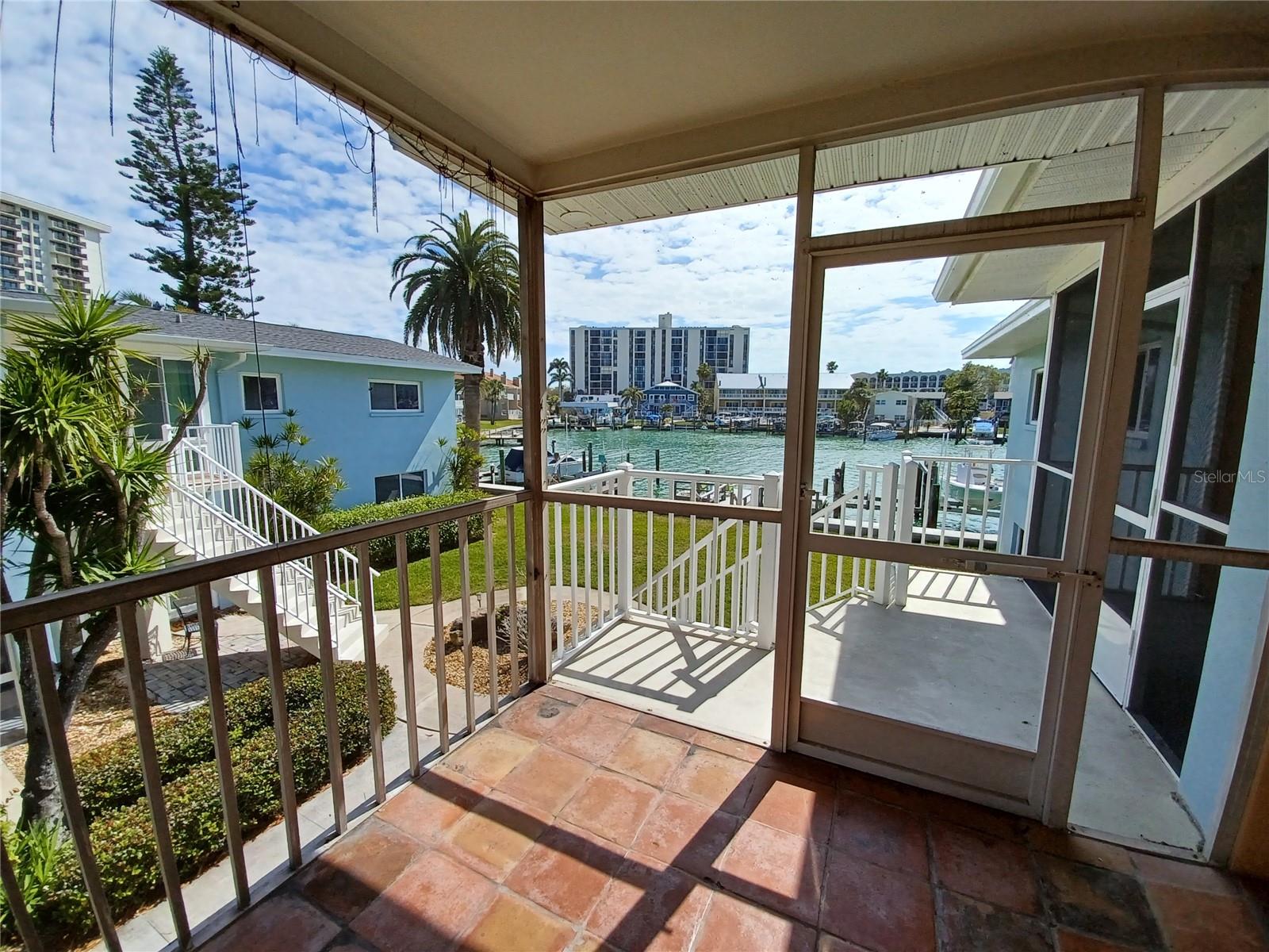ISLAND VIEW CONDO - Residential