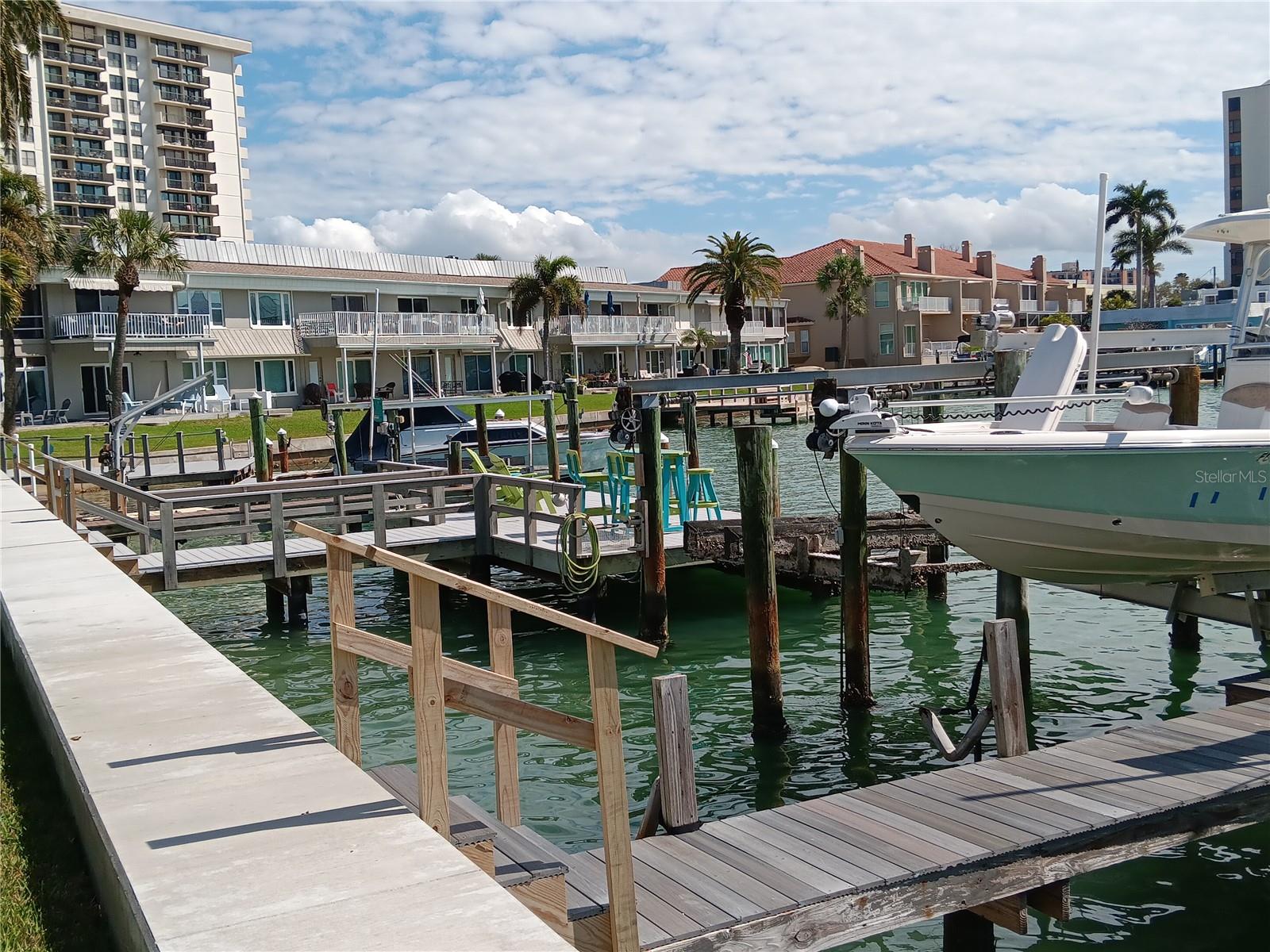 ISLAND VIEW CONDO - Residential