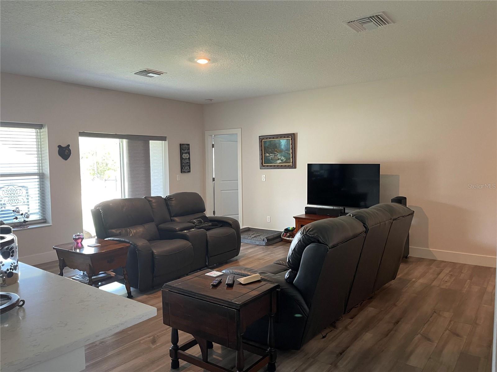 ROYAL HIGHLANDS - Residential