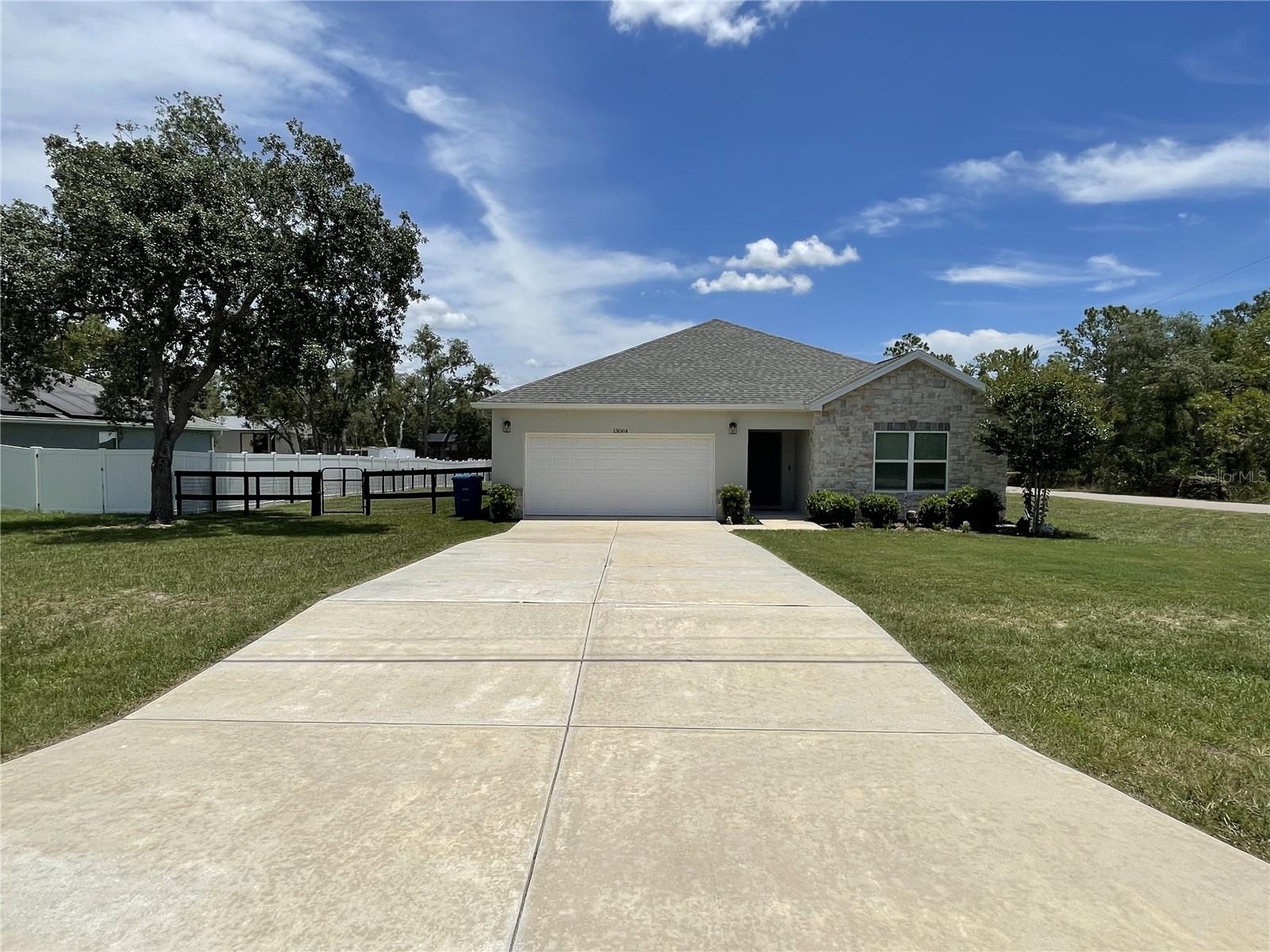 ROYAL HIGHLANDS - Residential