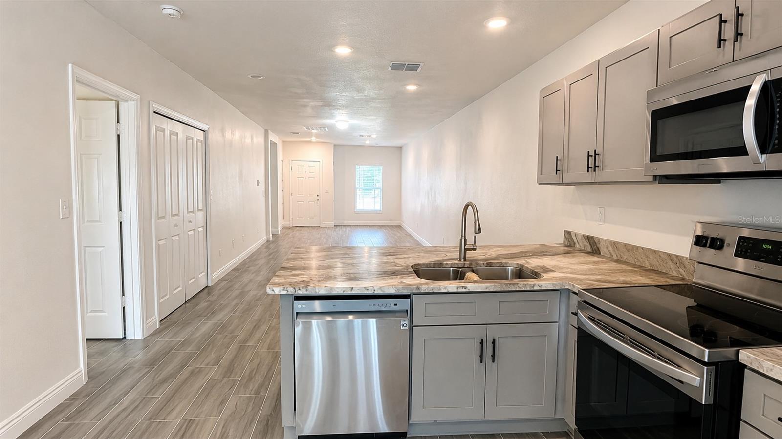 POINCIANA VILLAGE 5 NBHD 1 - Residential Lease