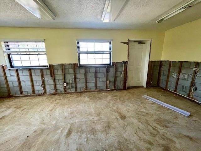 DUNEDIN ISLES COUNTRY CLUB SEC A - Commercial Sale