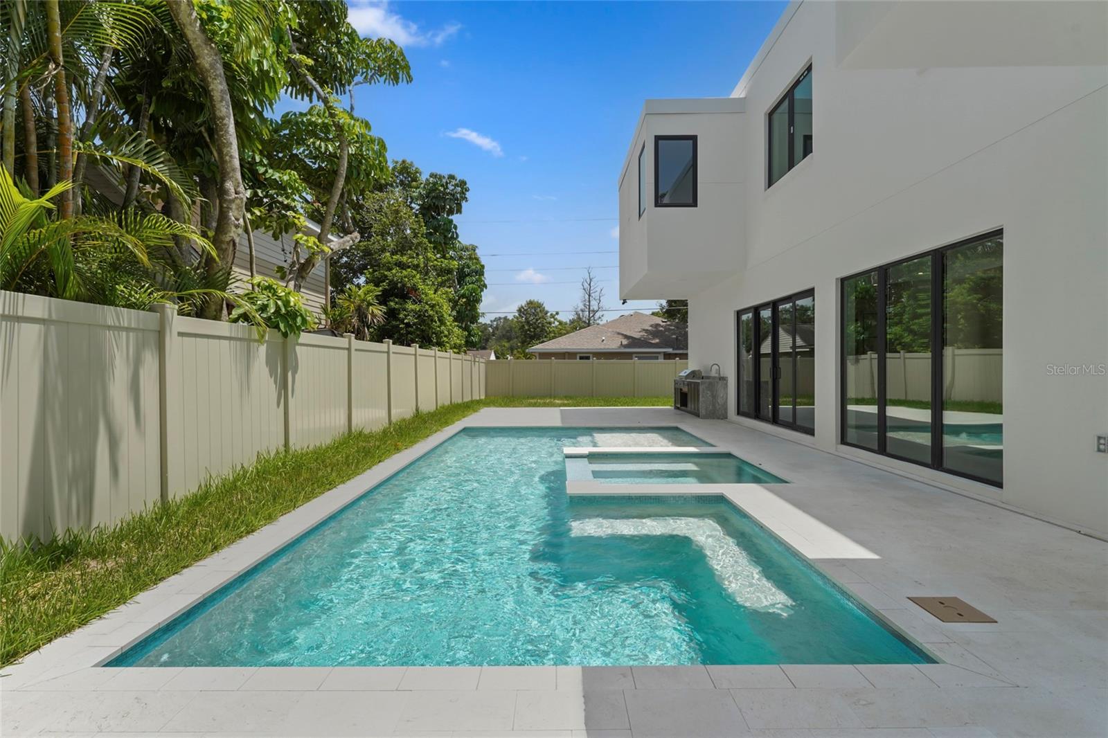 PAVER PARK ESTATES 1ST ADD - Residential