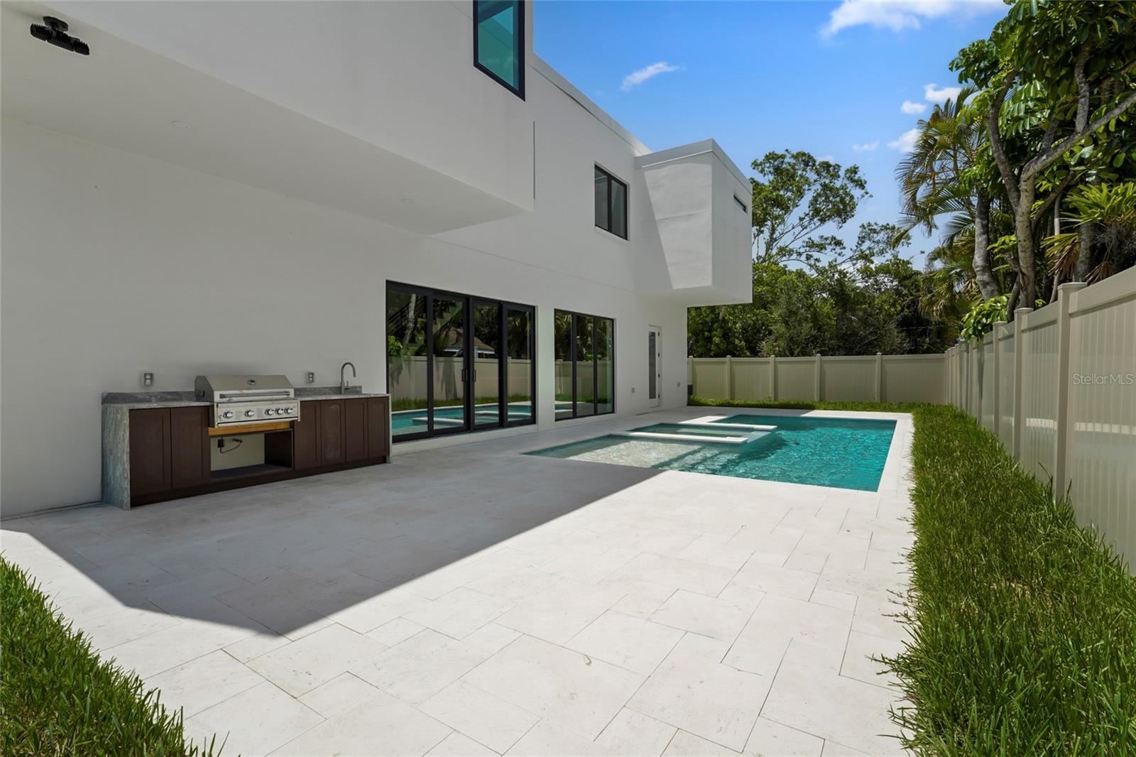 PAVER PARK ESTATES 1ST ADD - Residential