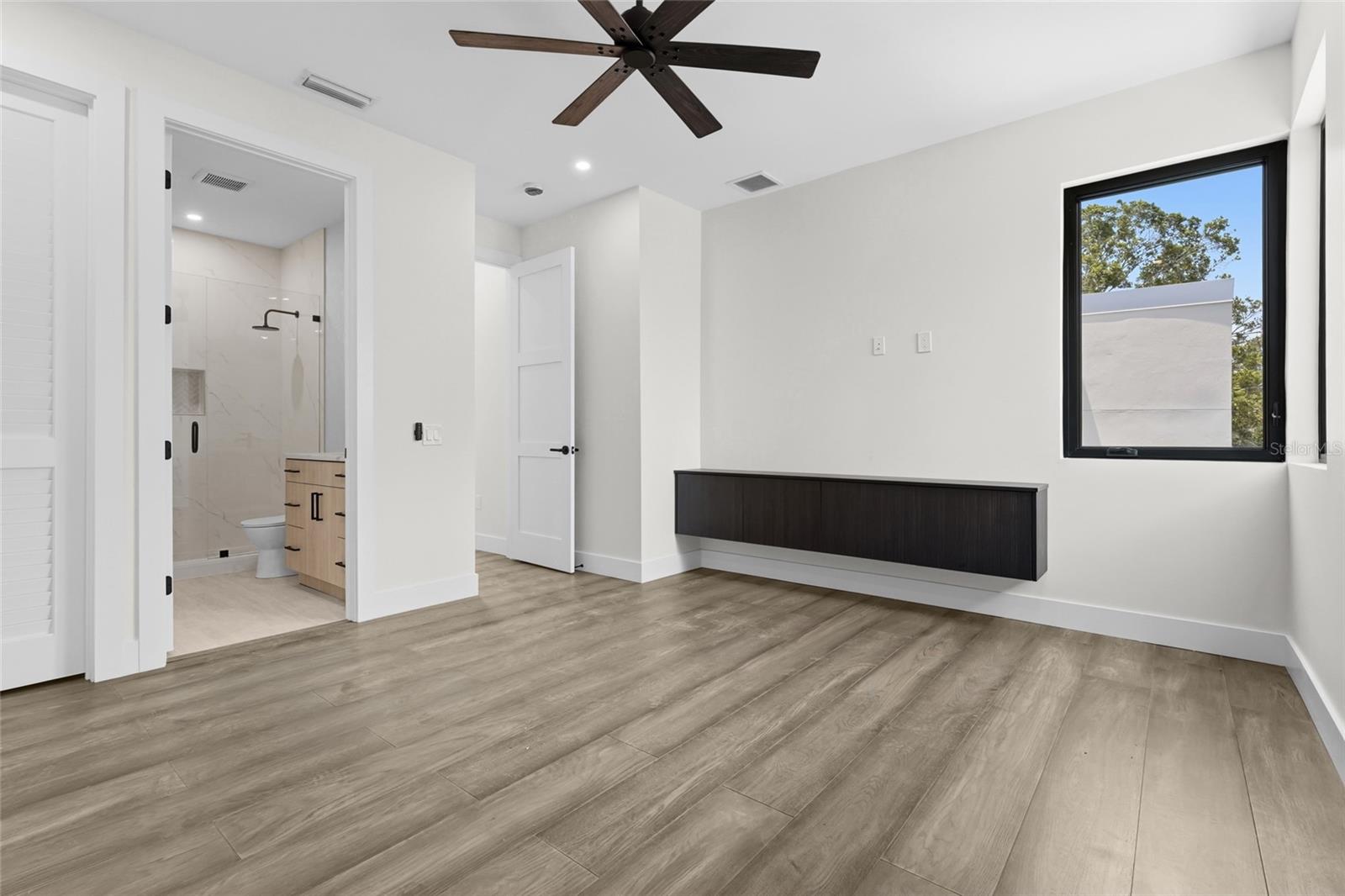 PAVER PARK ESTATES 1ST ADD - Residential