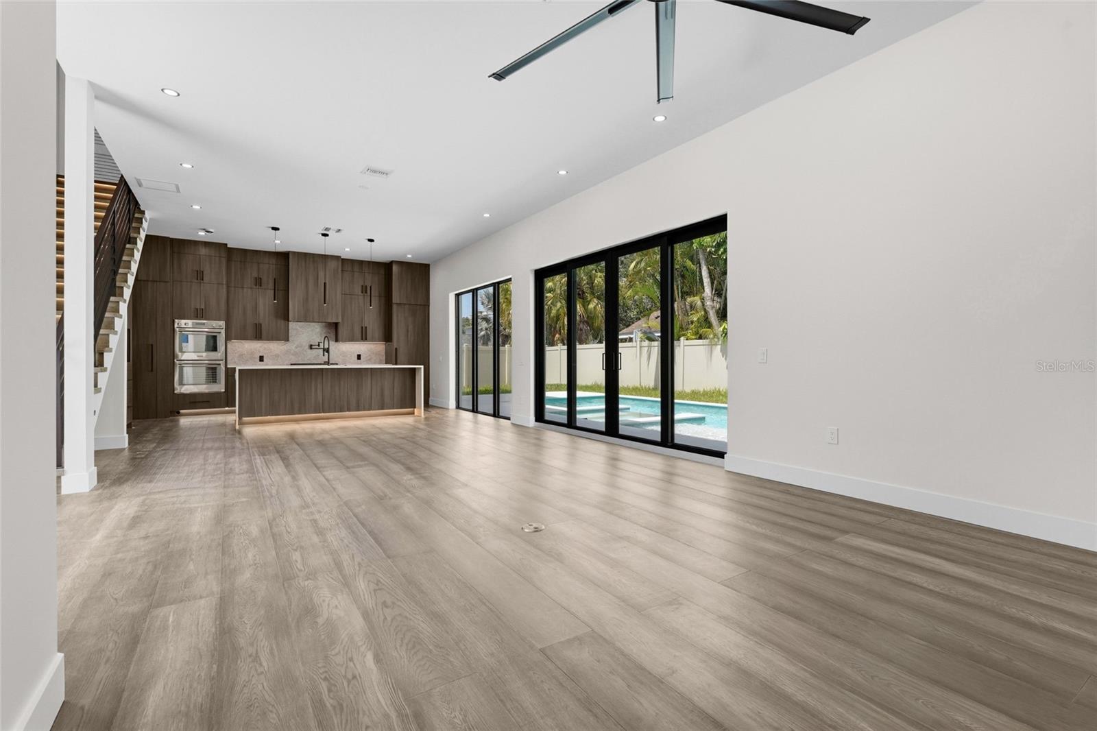 PAVER PARK ESTATES 1ST ADD - Residential