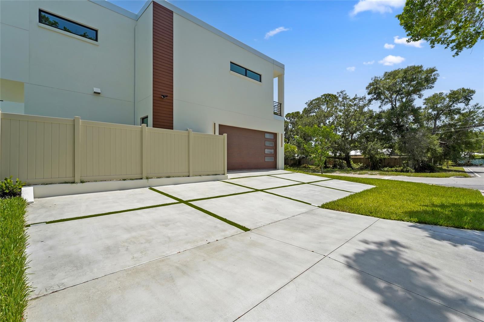 PAVER PARK ESTATES 1ST ADD - Residential