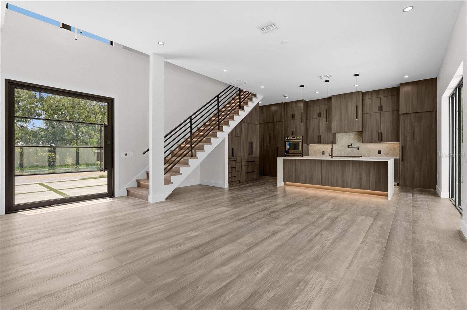 PAVER PARK ESTATES 1ST ADD - Residential