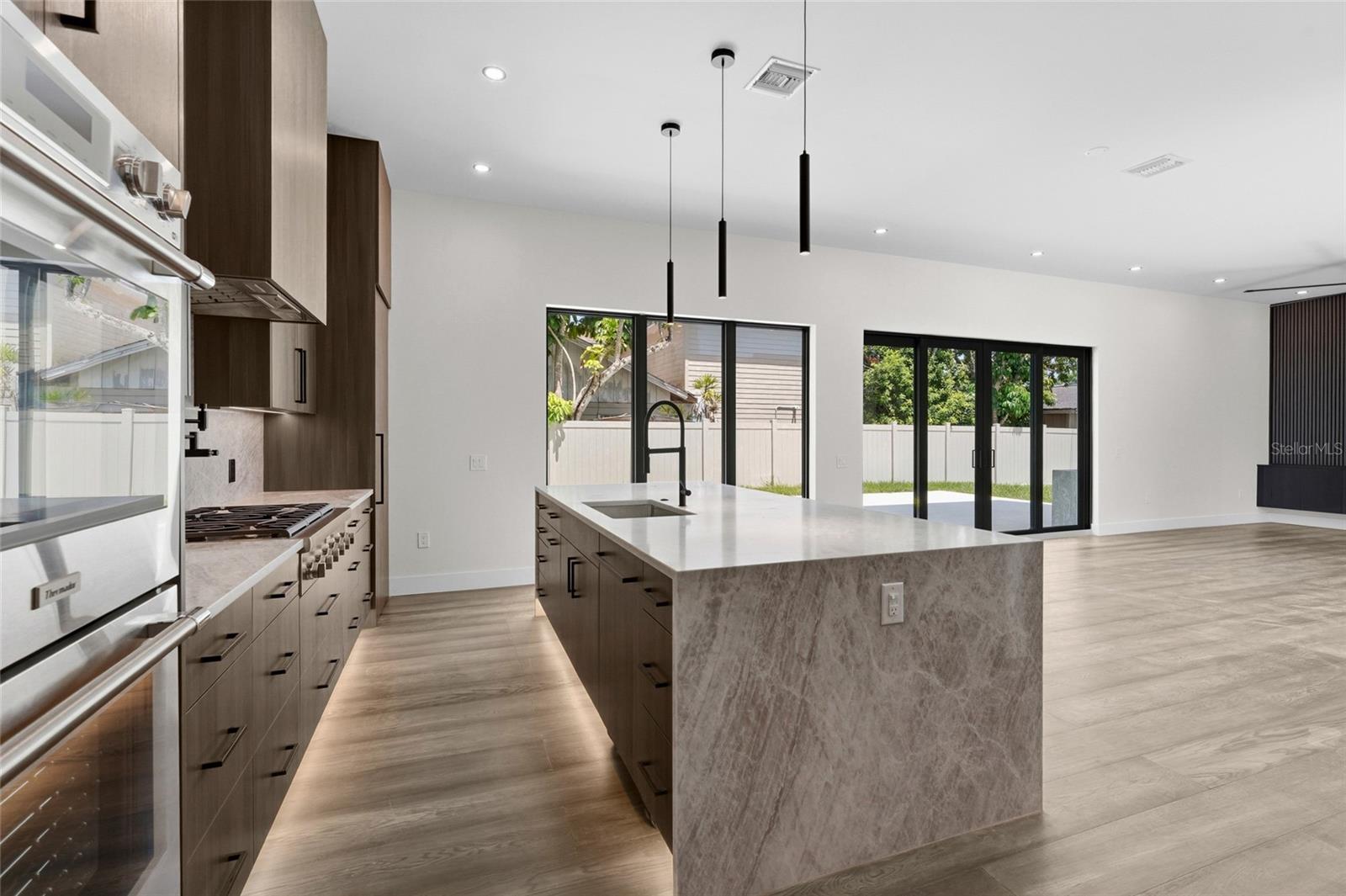 PAVER PARK ESTATES 1ST ADD - Residential