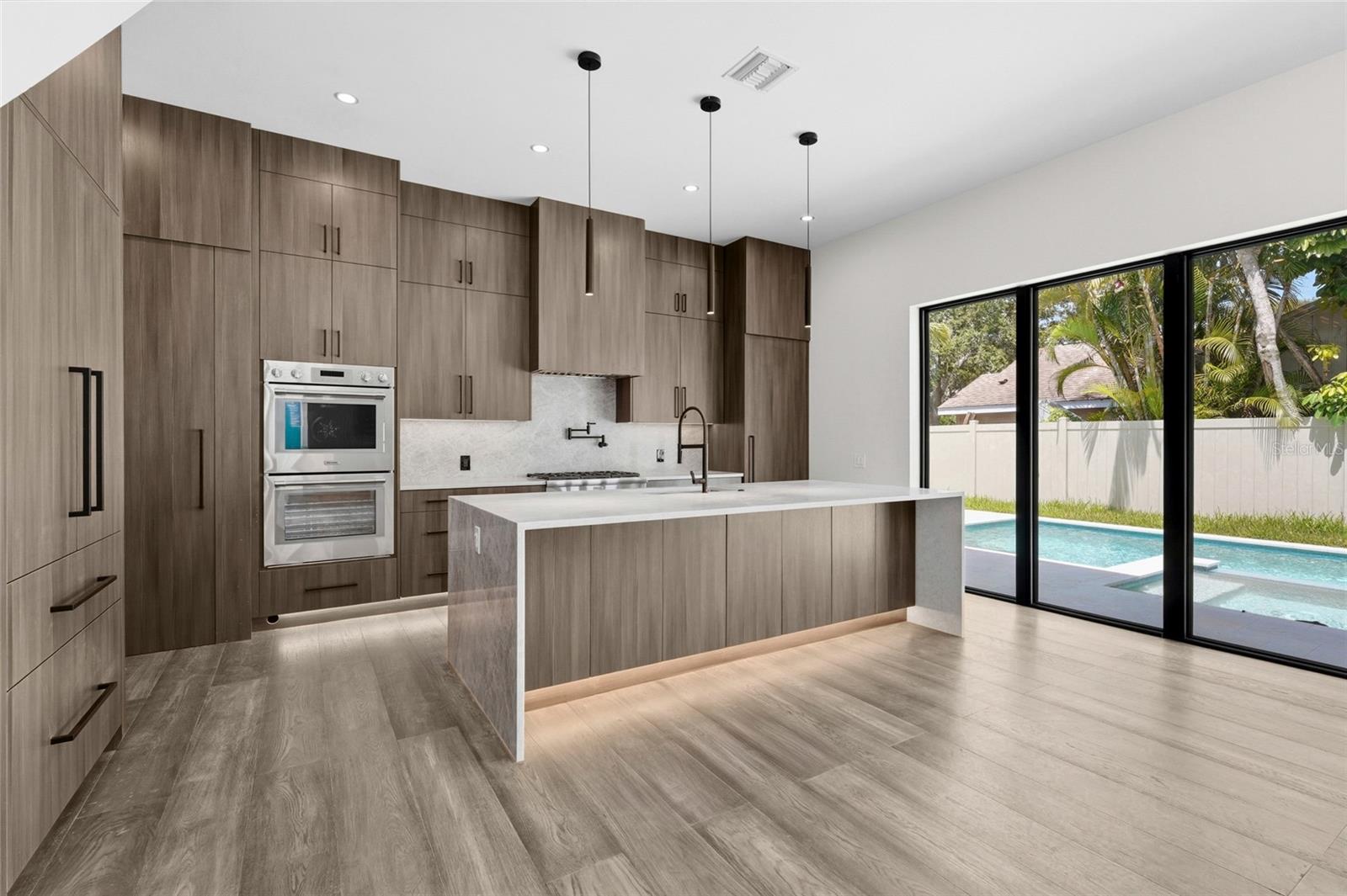 PAVER PARK ESTATES 1ST ADD - Residential