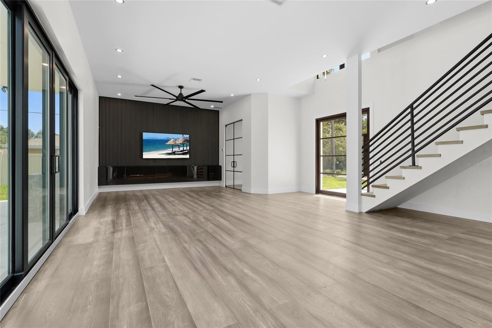 PAVER PARK ESTATES 1ST ADD - Residential