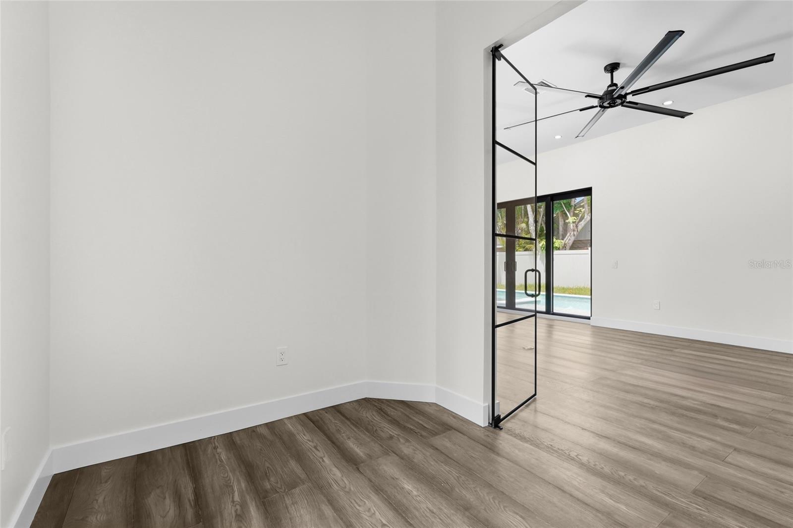 PAVER PARK ESTATES 1ST ADD - Residential