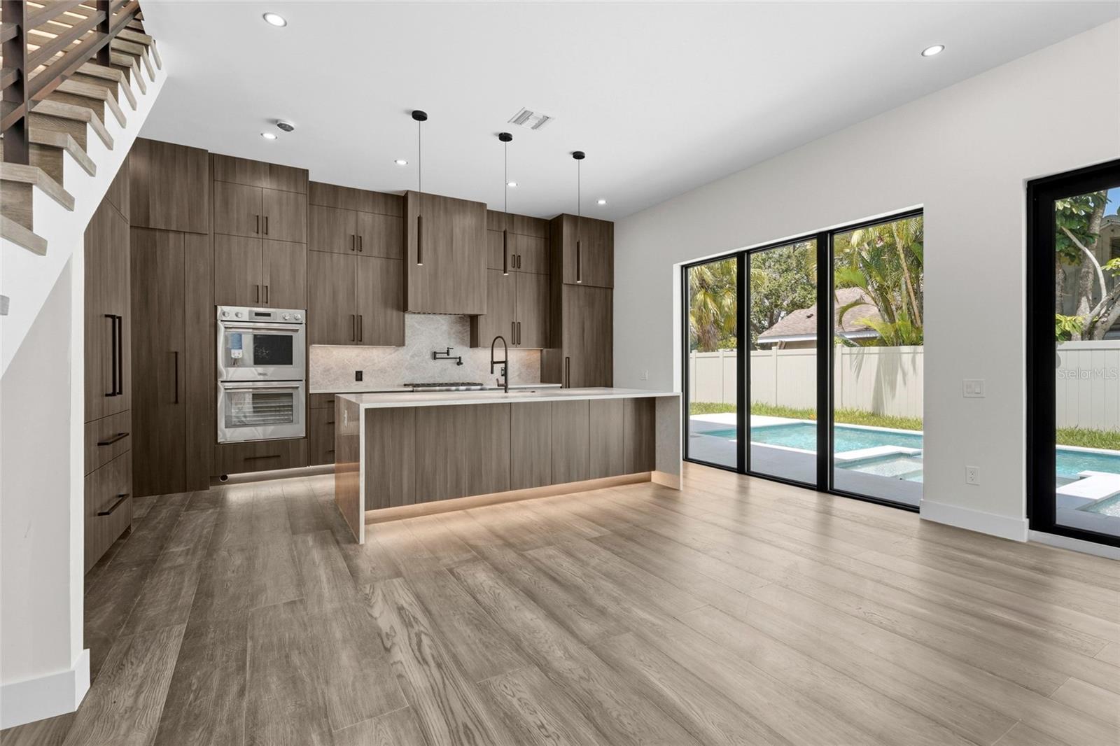 PAVER PARK ESTATES 1ST ADD - Residential