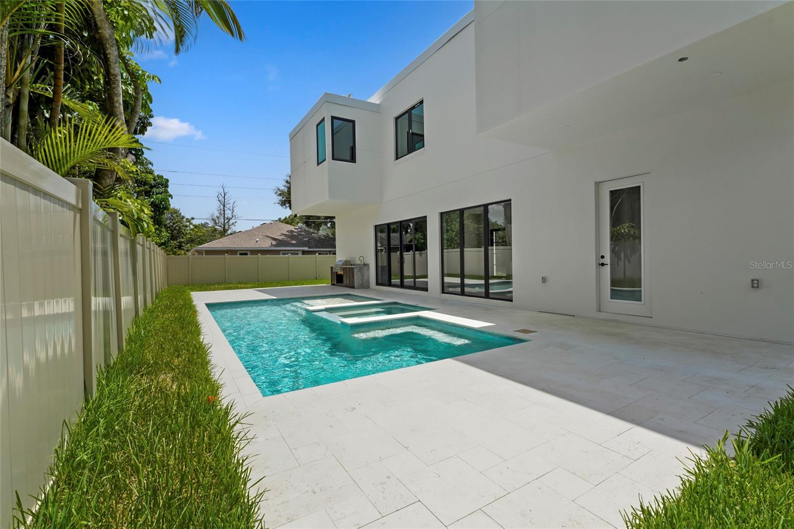 PAVER PARK ESTATES 1ST ADD - Residential
