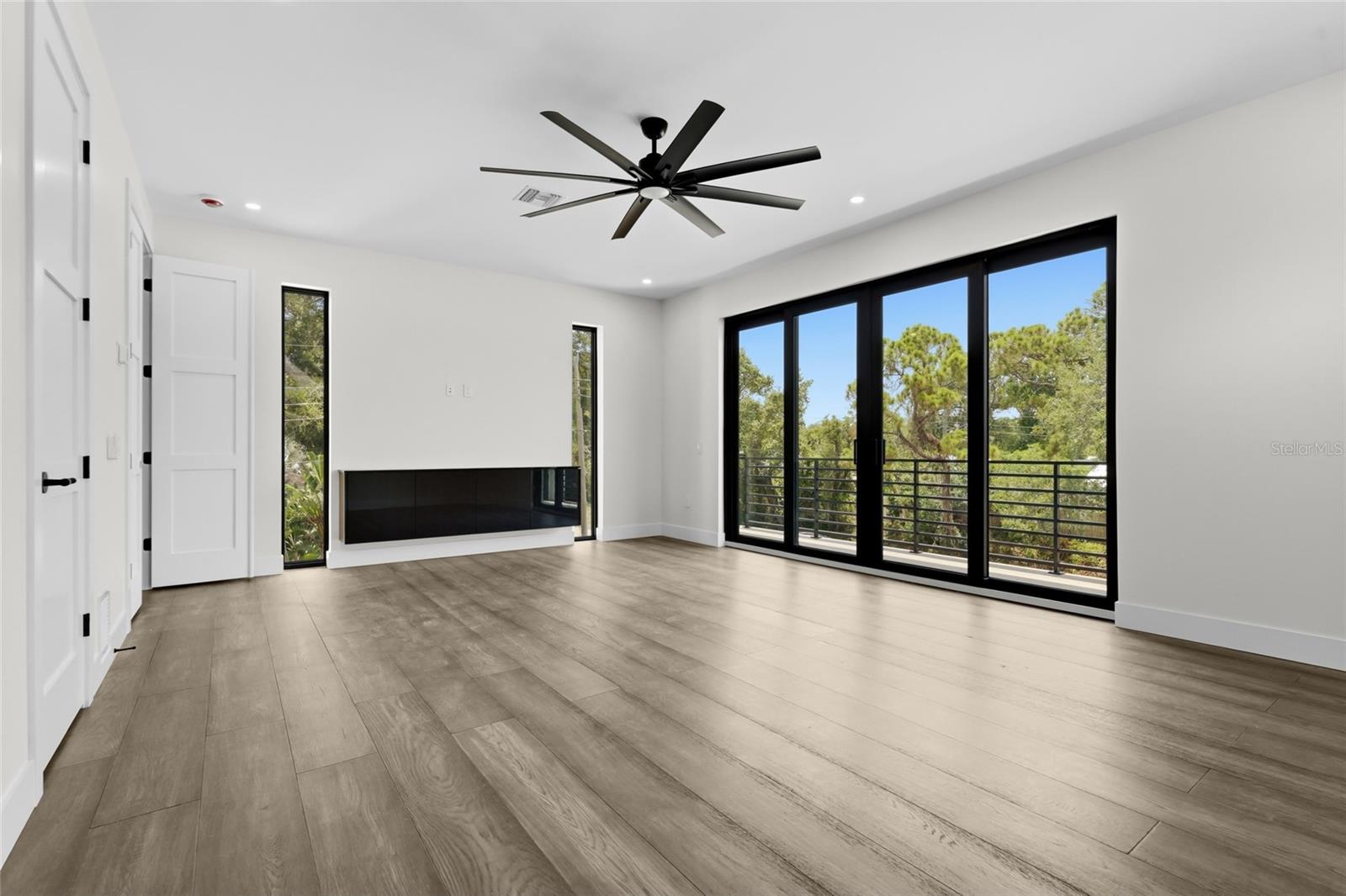 PAVER PARK ESTATES 1ST ADD - Residential