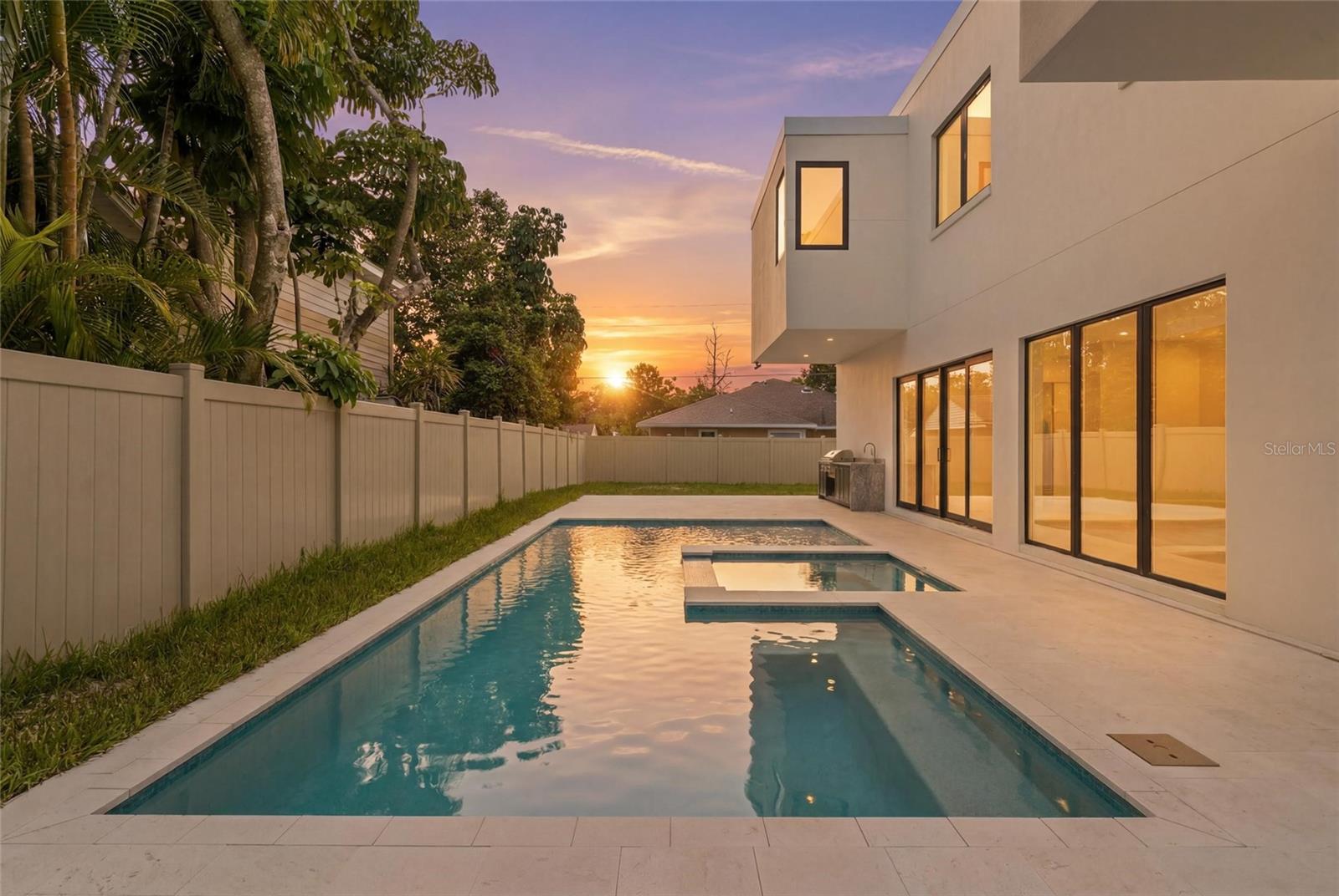 PAVER PARK ESTATES 1ST ADD - Residential