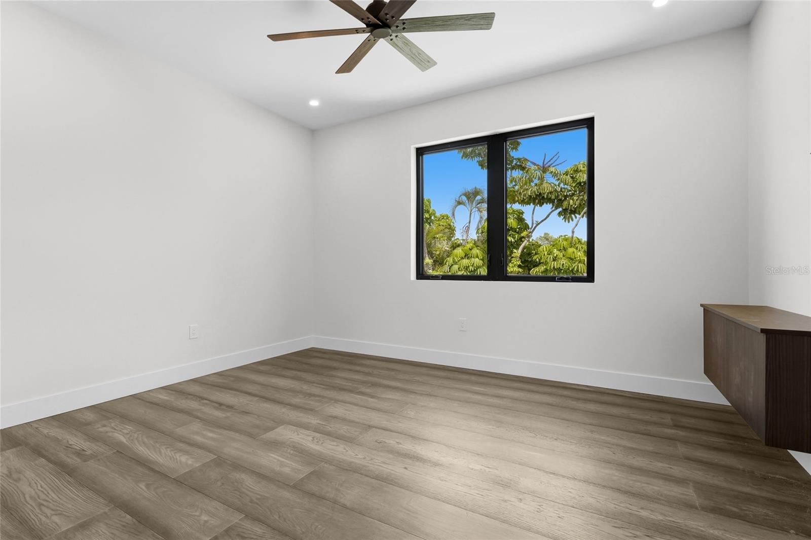 PAVER PARK ESTATES 1ST ADD - Residential