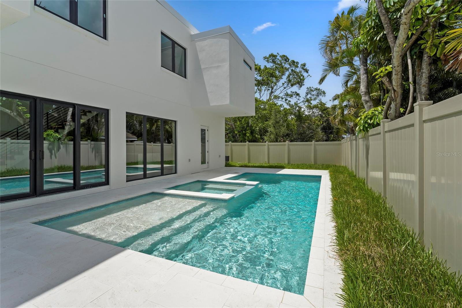 PAVER PARK ESTATES 1ST ADD - Residential