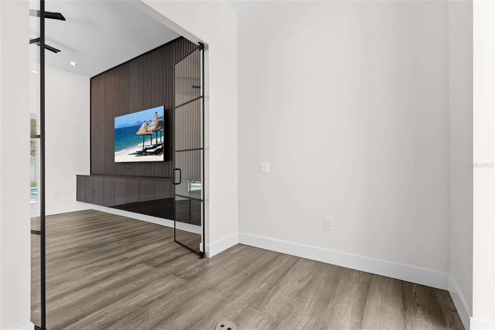 PAVER PARK ESTATES 1ST ADD - Residential