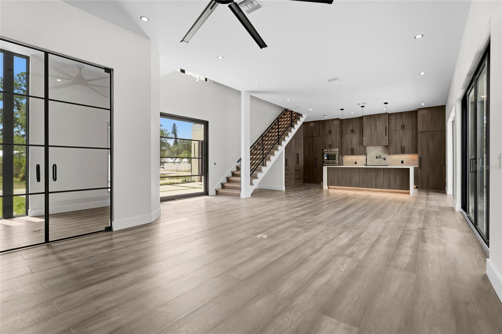 PAVER PARK ESTATES 1ST ADD - Residential