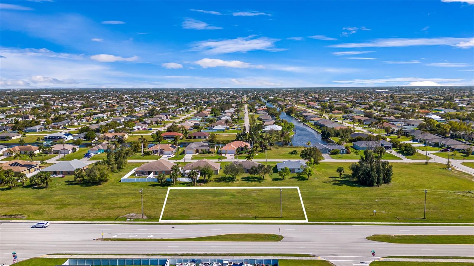 CAPE CORAL - Land