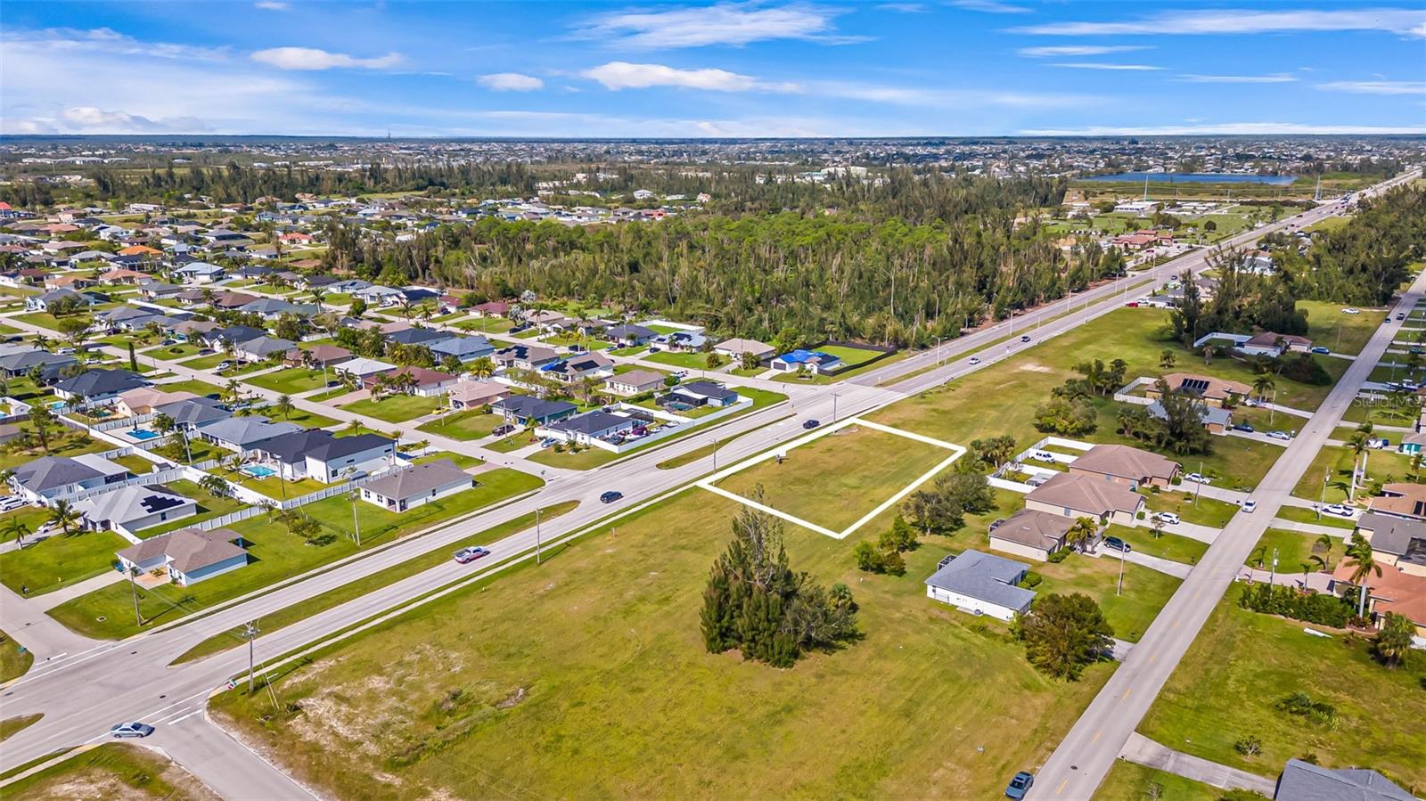 CAPE CORAL - Land