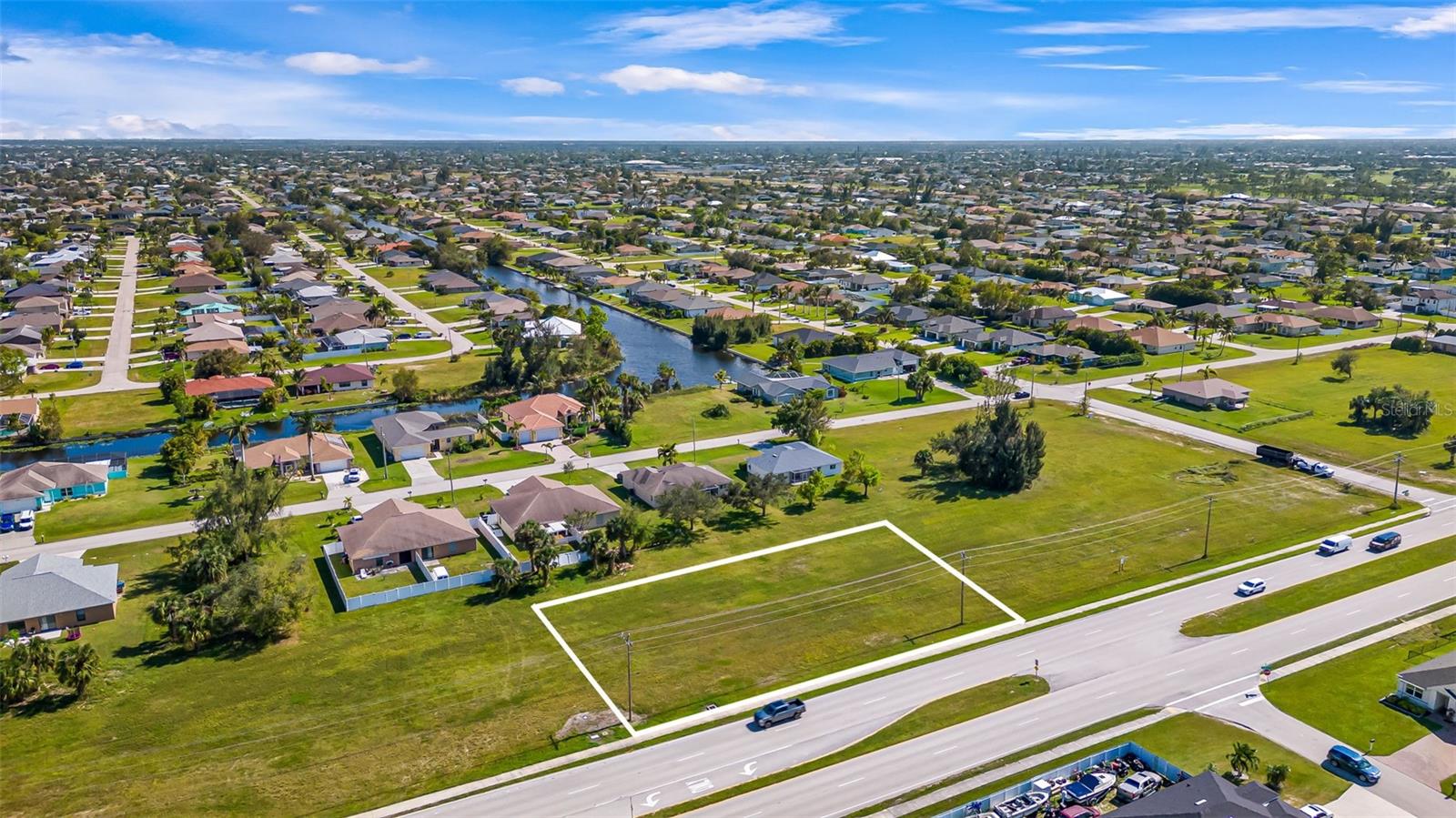 CAPE CORAL - Land