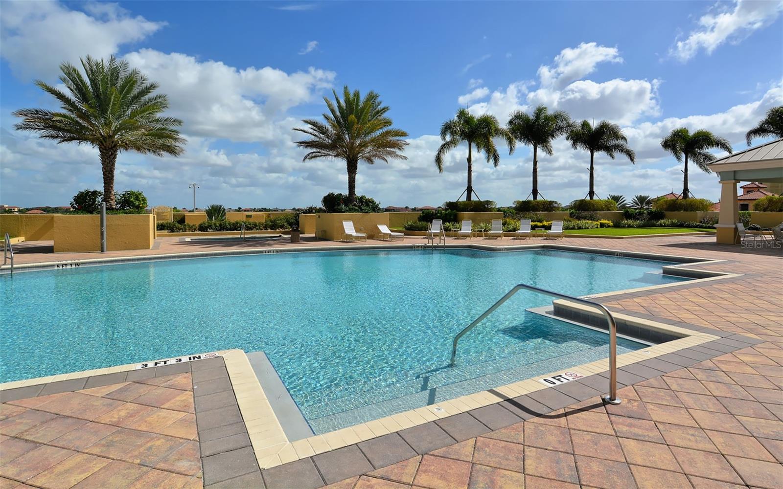 BEL MARE PH II - Residential