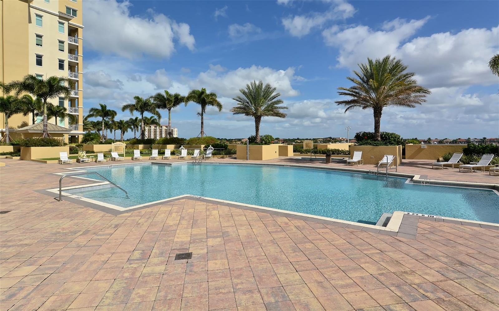 BEL MARE PH II - Residential