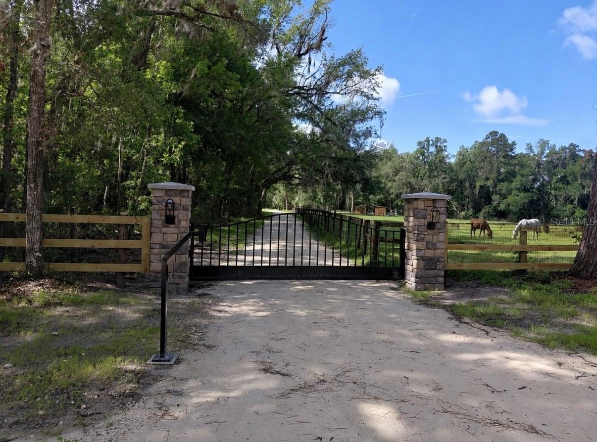 SPRING HAMMOCK ACRES - Residential