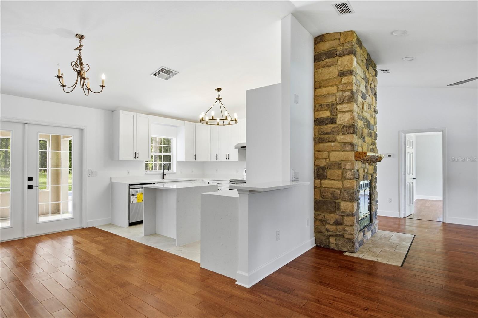 SPRING HAMMOCK ACRES - Residential